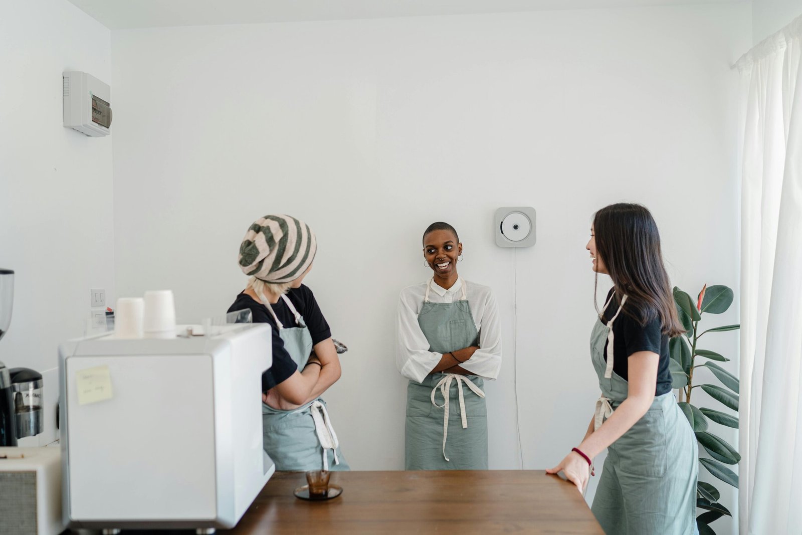 pexels-ketut-subiyanto-4349915